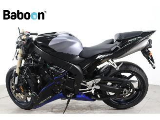 Yamaha  YZF-R1 picture 5