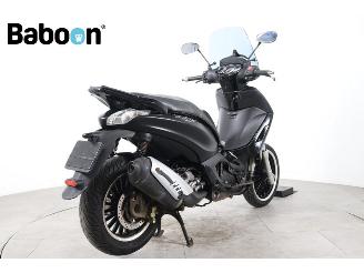 Piaggio Beverly 125 Police picture 8