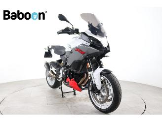 BMW  F 900 XR picture 2