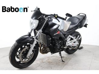 Suzuki  GSR 600 picture 4