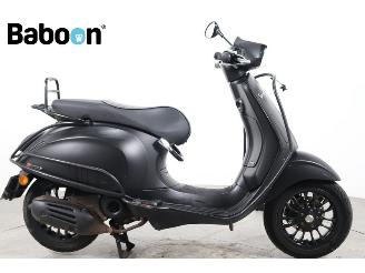 skadebil bromfiets Vespa  Sprint 45KM 2021/5