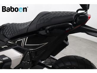 Honda  X-ADV picture 13