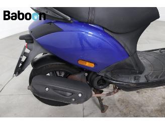 Piaggio  Zip 45KM picture 14