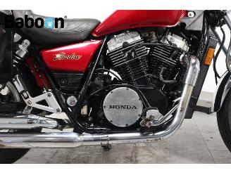 Honda  VT 700 C Shadow picture 15