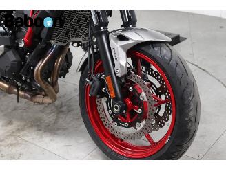 Kawasaki Z 650  picture 10