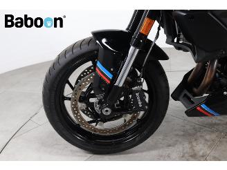 BMW  F 900 XR Triple Black picture 26