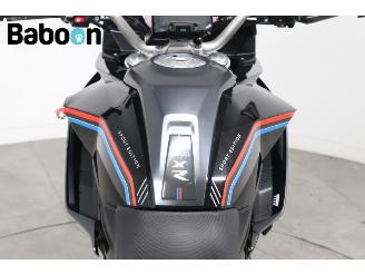 BMW  F 900 XR Triple Black picture 16