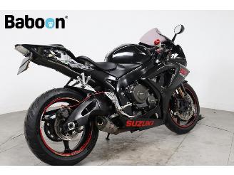 Suzuki  GSX-R 750 picture 2