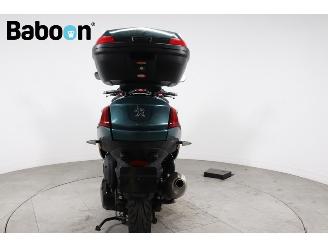 Peugeot Metropolis 400  picture 3