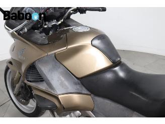 Honda NT 700 V Deaville ABS picture 16