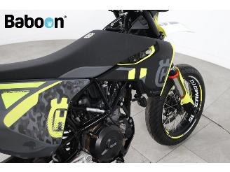 Husqvarna  701 Supermoto picture 22