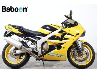 skadebil auto Kawasaki Picanto ZX-6R Ninja 2002/7
