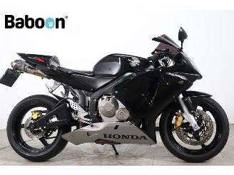 krockskadad bil motor Honda CBR 600 RR 2004/5