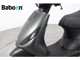 Piaggio  Zip 25KM picture 9