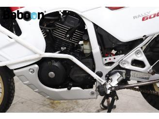 Honda XL 600 V Transalp picture 24