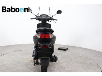 Peugeot  Kisbee S 25KM Black edition picture 3