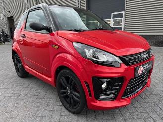 krockskadad bil brommobiel Ligier  JS50 L Sport Ultimate Airco 2021/1
