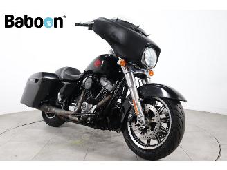 Harley-Davidson  FLHX Street Glide picture 2