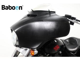Harley-Davidson  FLHX Street Glide picture 15
