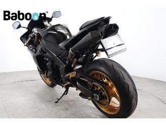 Yamaha  YZF-R1 picture 6