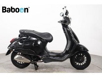 skadebil bromfiets Vespa  Sprint 45KM 2016/10