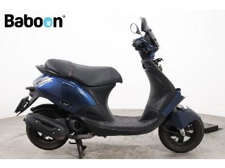 damaged scooters Piaggio  Zip 45KM 2024/12
