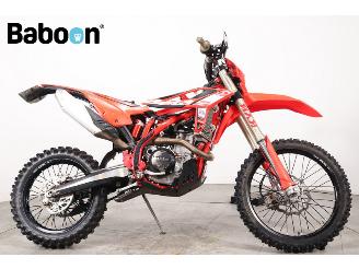 Voiture accidenté   430 RR Enduro 2022/1