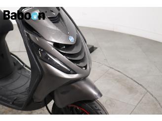 Piaggio  Zip 45KM picture 9