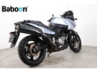 Suzuki DL 650 V-Strom picture 2