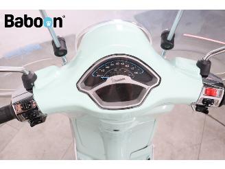 Vespa  Elettrica 45KM picture 17