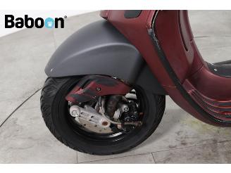 Vespa  Sprint 25KM picture 13