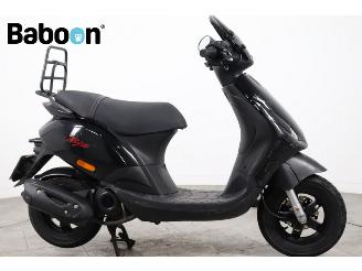 Unfall Kfz Roller Piaggio  Zip 45KM 2021/5