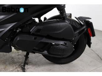 Piaggio  400 Beverly S HPE picture 12