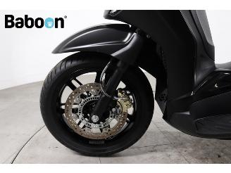 Piaggio Beverly 400 HPE picture 14