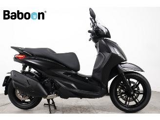 škoda motocykly Piaggio Beverly 400 HPE 2024/6