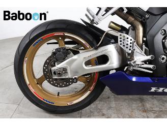 Honda CBR 1000 RR Fireblade picture 11