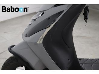 Piaggio  Zip 45KM picture 16