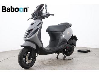 Piaggio  Zip 45KM picture 6