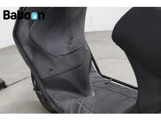 Piaggio  Zip 45KM picture 17
