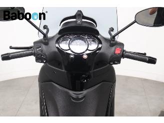 Piaggio Beverly 350 Sport Touring ABS picture 14