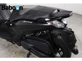 Piaggio Beverly 350 Sport Touring ABS picture 17