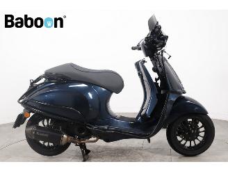 skadebil bromfiets Vespa Sprint 45KM  2023/11