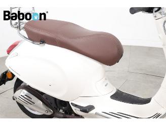 Vespa  Primavera 45KM picture 10