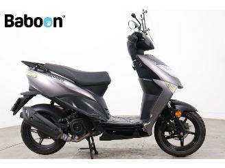 Vaurioauto  scooters AGM  Brash 45KM 2024/4