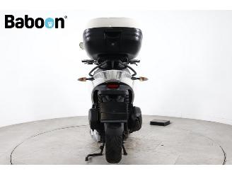Piaggio MP3 300 Yourban S picture 7