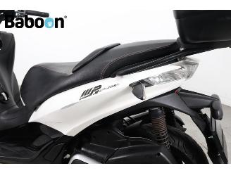 Piaggio MP3 300 Yourban S picture 10