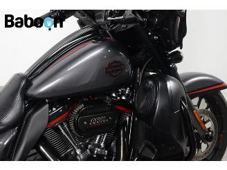 Harley-Davidson  FLHXSE CVO Street Glide 117 picture 15