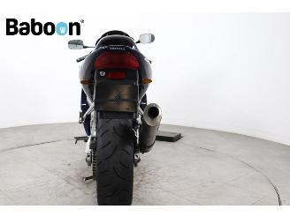 Honda CBR 600 F picture 3