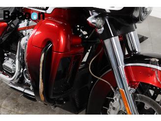 Harley-Davidson  FLHXSE CVO Street Glide 117 picture 12