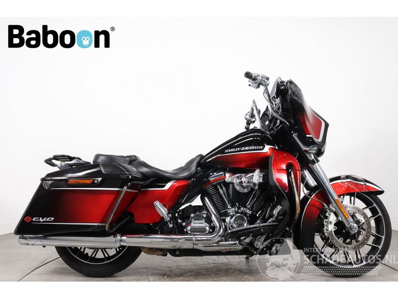 Harley-Davidson  FLHXSE CVO Street Glide 117
